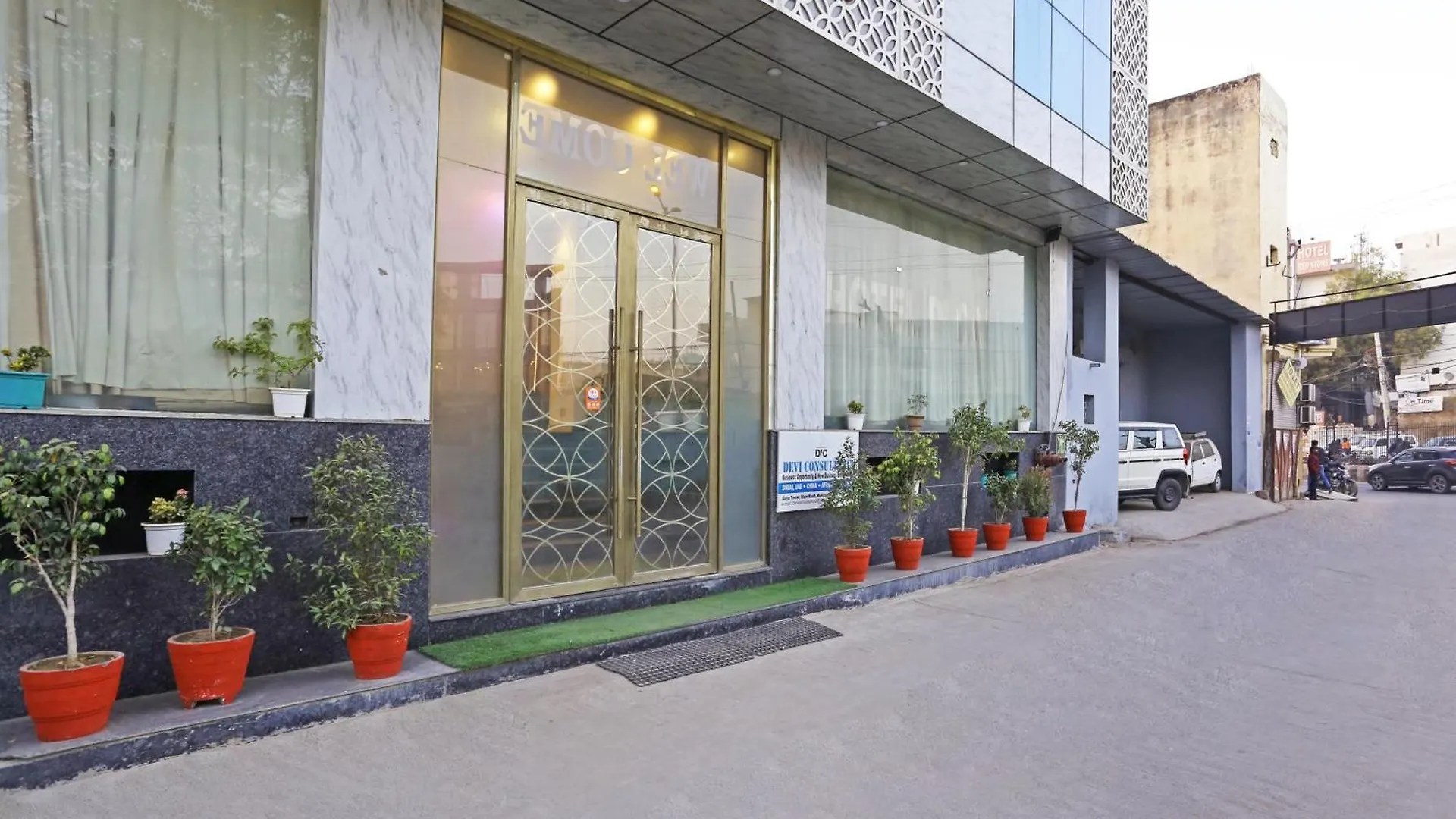 Hotel D'Capitol - Delhi Airport Nuova Delhi