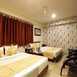 Hotel Classic Plaza At Delhi Airport *** New Delhi