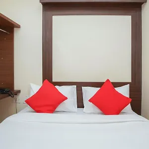O J.b. Paradise Hotel