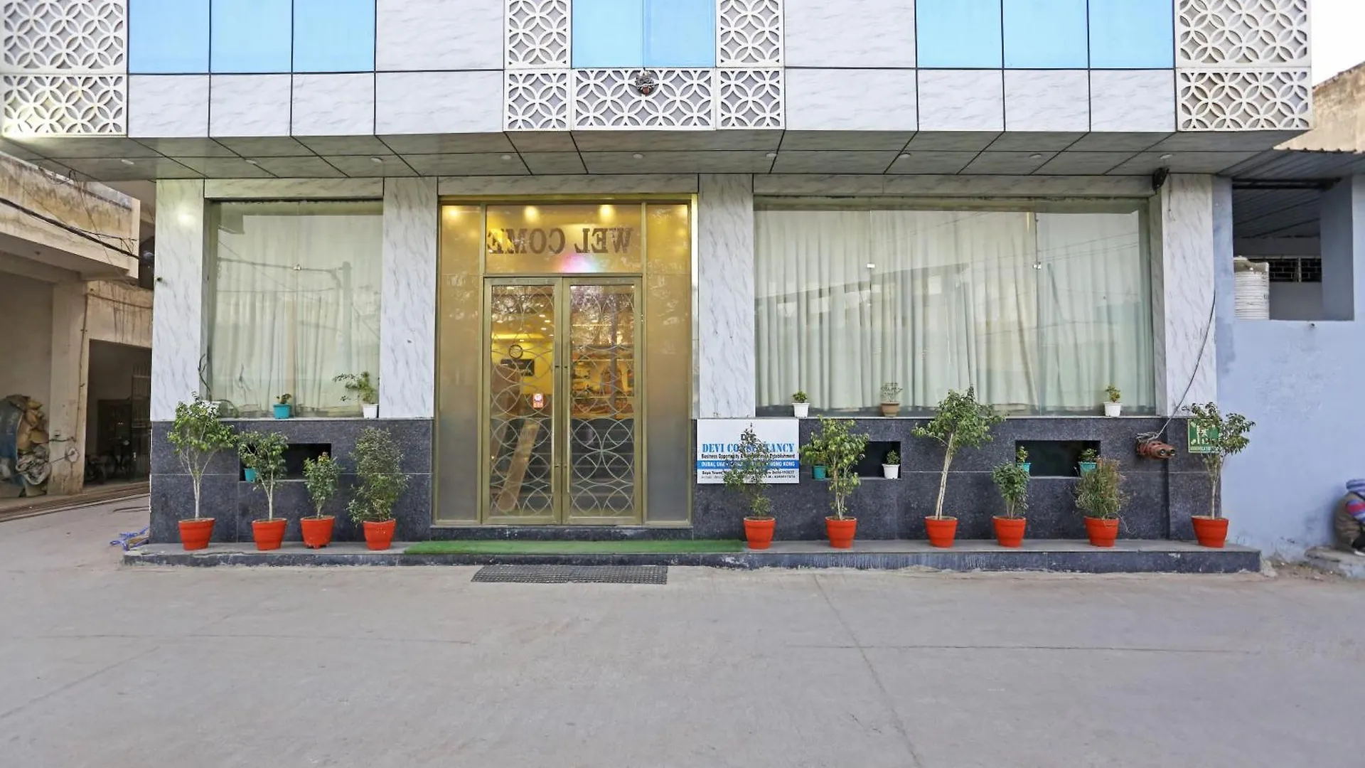 Hotel D'Capitol - Delhi Airport New Delhi India