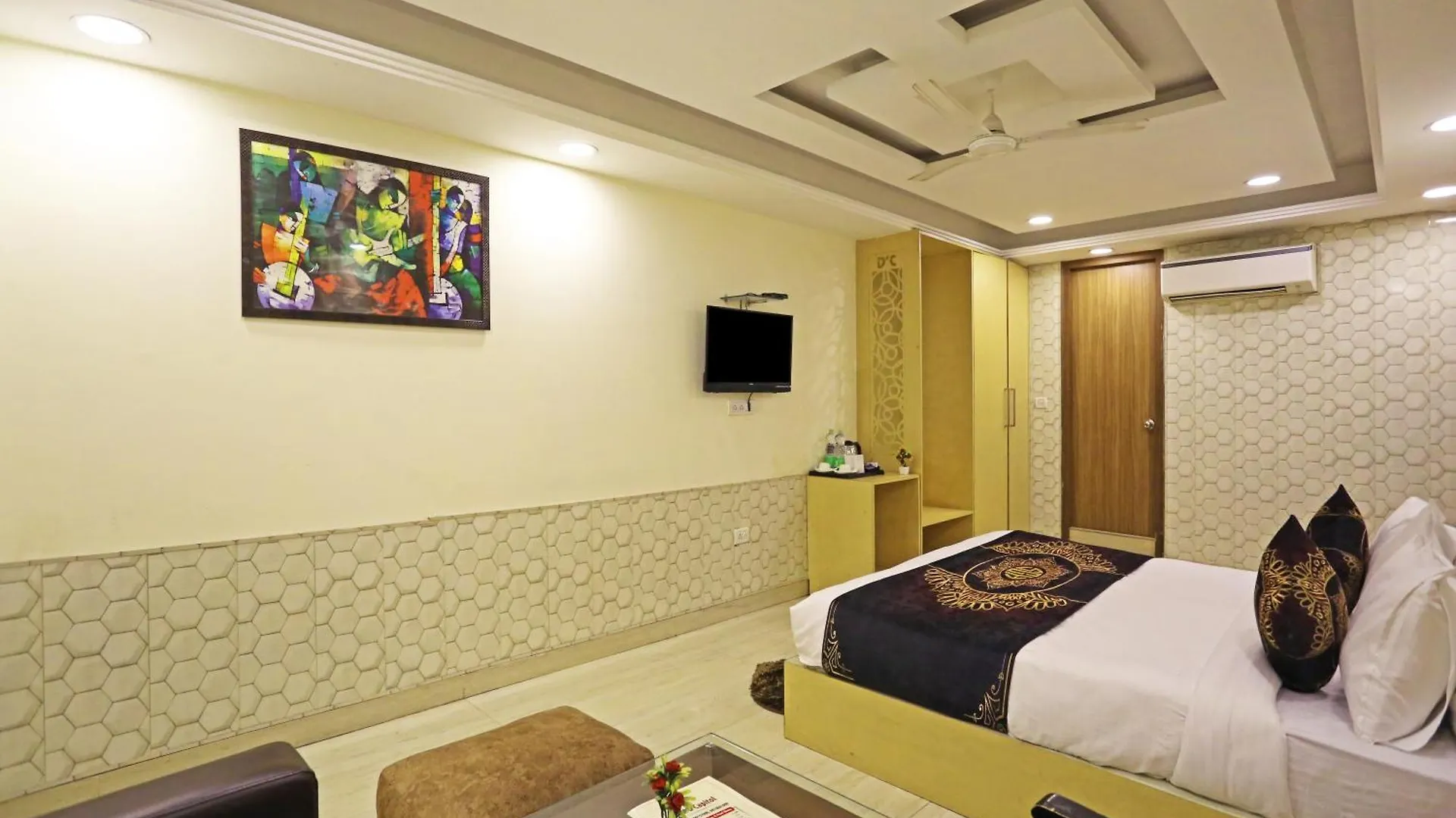 Hotel D'Capitol - Delhi Airport New Delhi 4*,  India